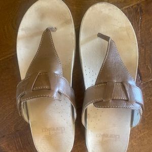 Women’s Dansko leather thong sandal